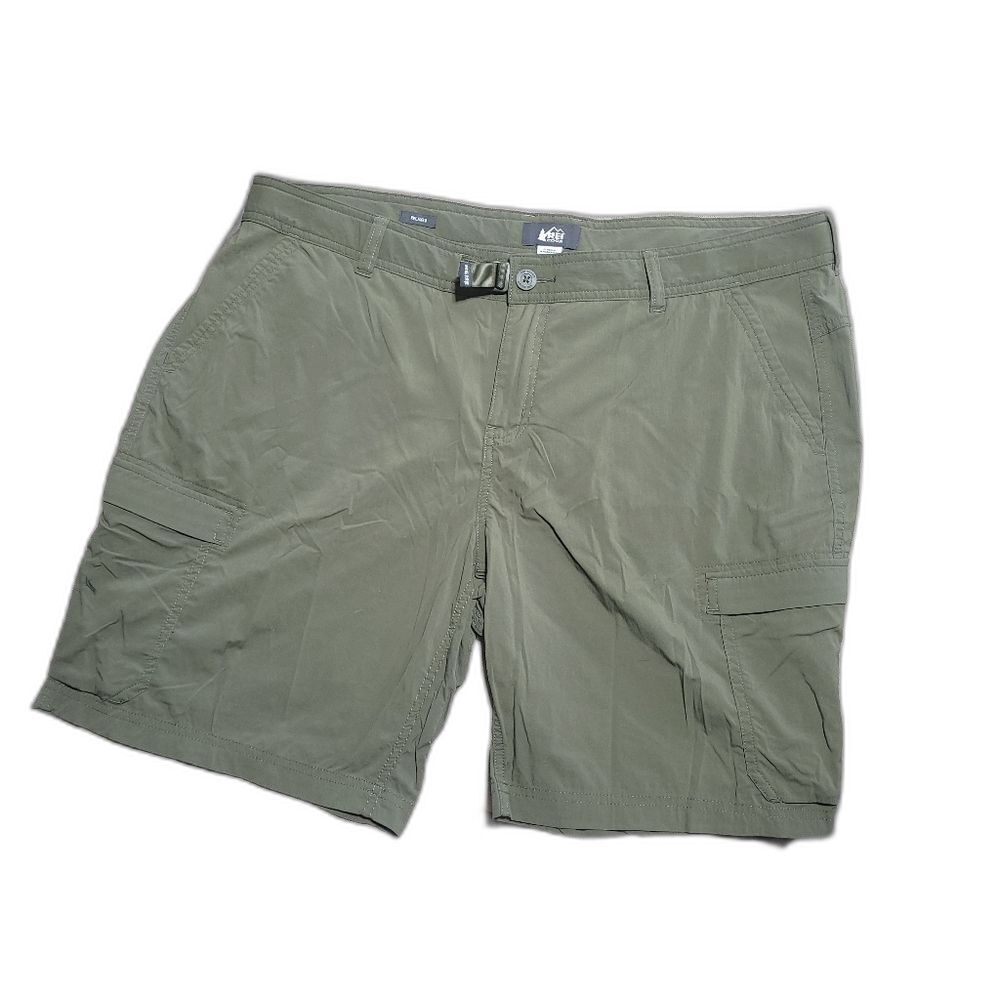 REI Co Op Cargo Shorts Women's 18W Relaxed Green Belted Stretch Hiking Fishing
